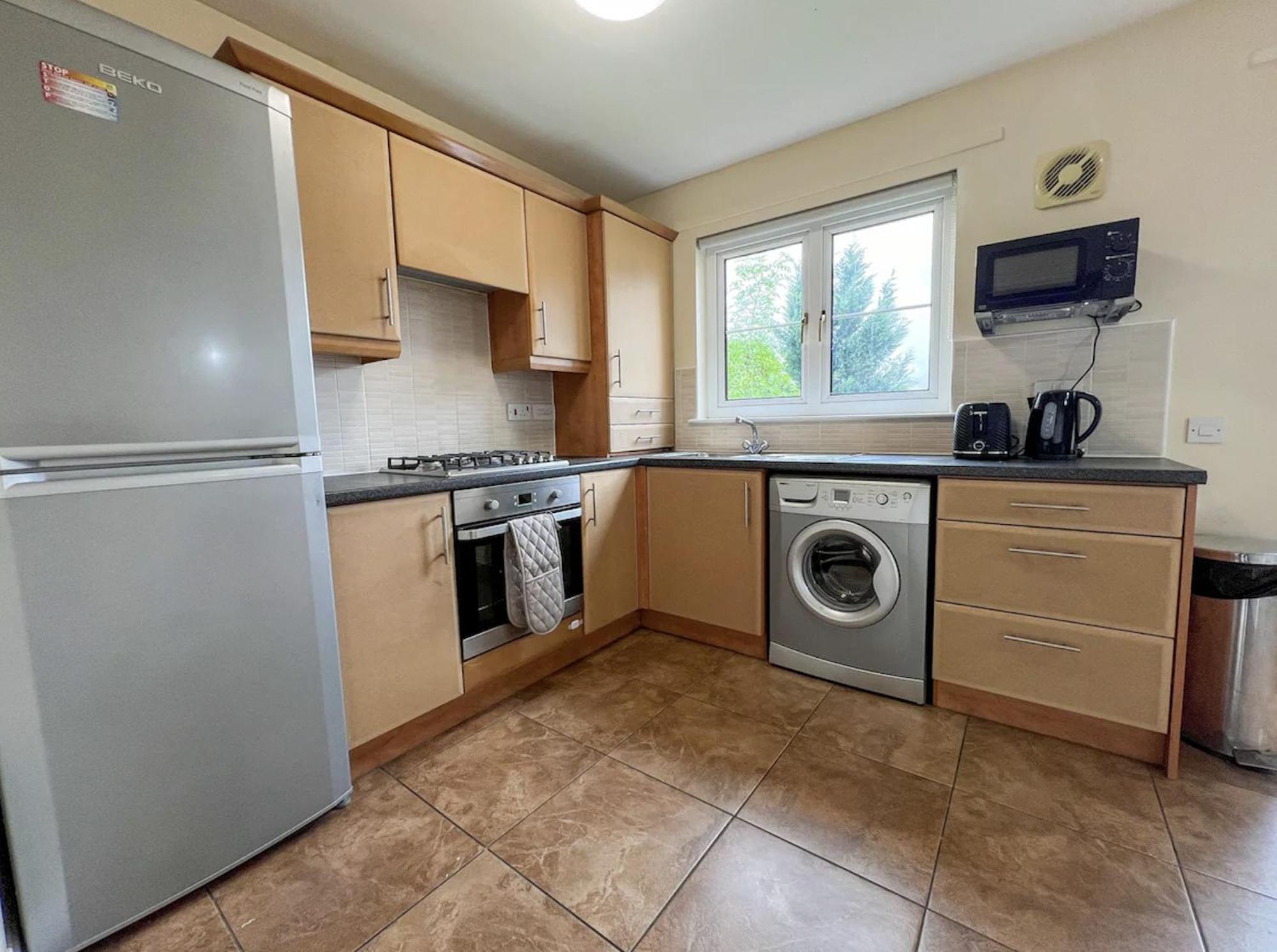 Glasgow Central - Entire House - Free Parking , Free Super Fast Wifi , Private Garden & Parking Security Экстерьер фото