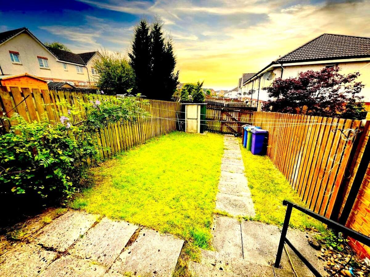 Glasgow Central - Entire House - Free Parking , Free Super Fast Wifi , Private Garden & Parking Security Экстерьер фото